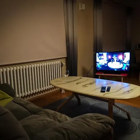 Apartment Large, Comfortable, Quiet - Luxury Minutes From Old Town