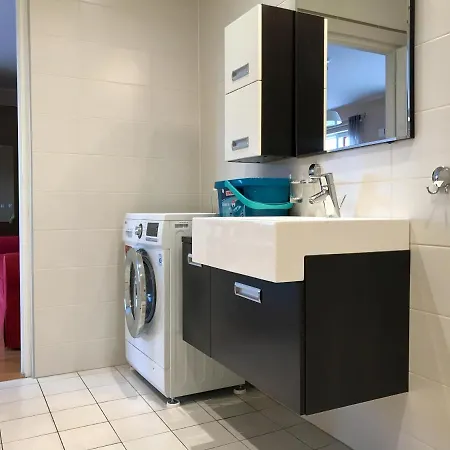 Apartment Large, Comfortable, Quiet - Luxury Minutes From Old Town *